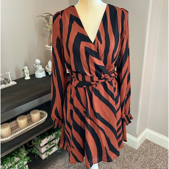 Evereve Dresses & Skirts - NWT Peyton Jensen Evereve Dress (size Small)